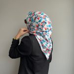 Fivescarf Üçgen Desen Twill Polyester Eşarp Krem